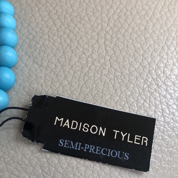 Madison Tyler cute beaded blue bracelet with gold tone charm. New with tags. - Picture 5 of 8